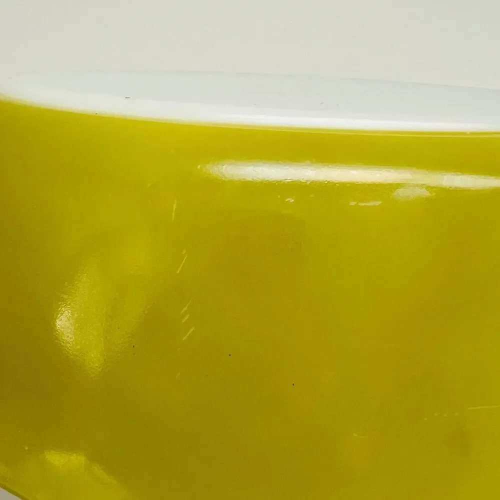 PYREX Verde Avocado Green 043 Cinderella Oval Casserole Dish 1.5 Qt.